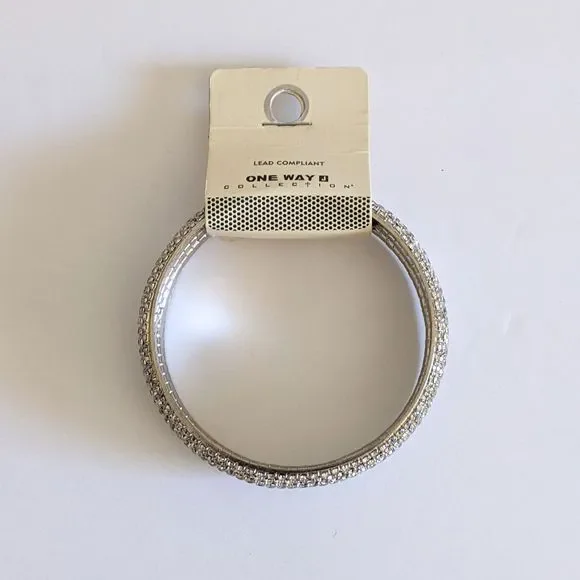 NWT Silvery Bangle with Faux Crystals, Silver, Fake Diamonds - Picture 6 of 6